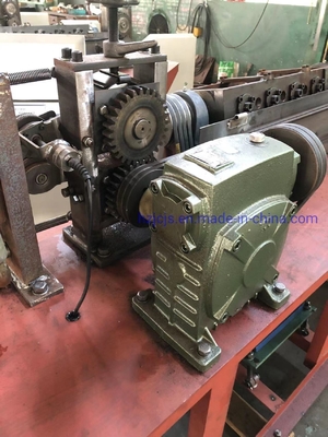 Yüksek Hızlı Düzleştirme ve Kesme Makinesi 380V Voltaj içinde 5-12mm Bobin Çelik için